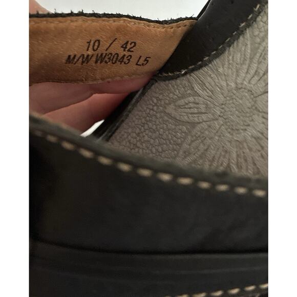 Born Wms Sz 10/42 Blk Brn Leather Thong, Flip Flop Comfort, Nonslip Footbed Sndl - Picture 5 of 6